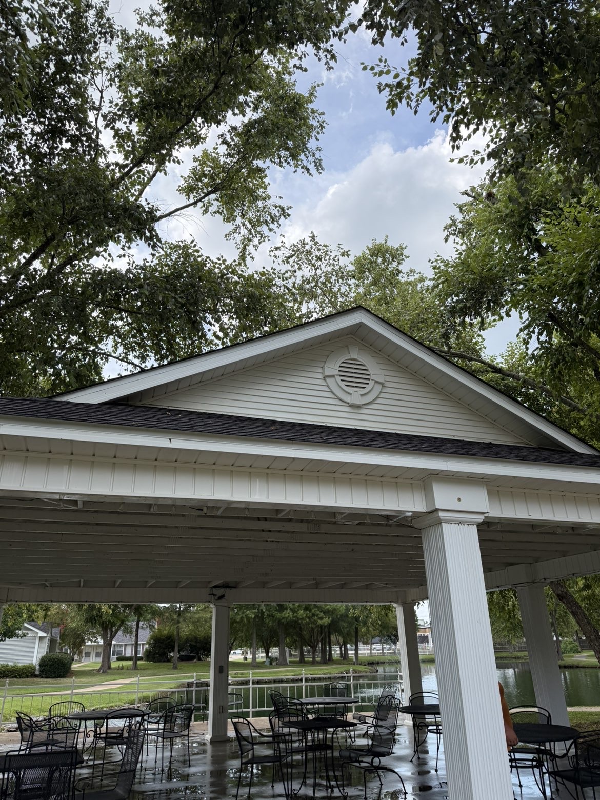Covered Patio Roof & Trim Wash after